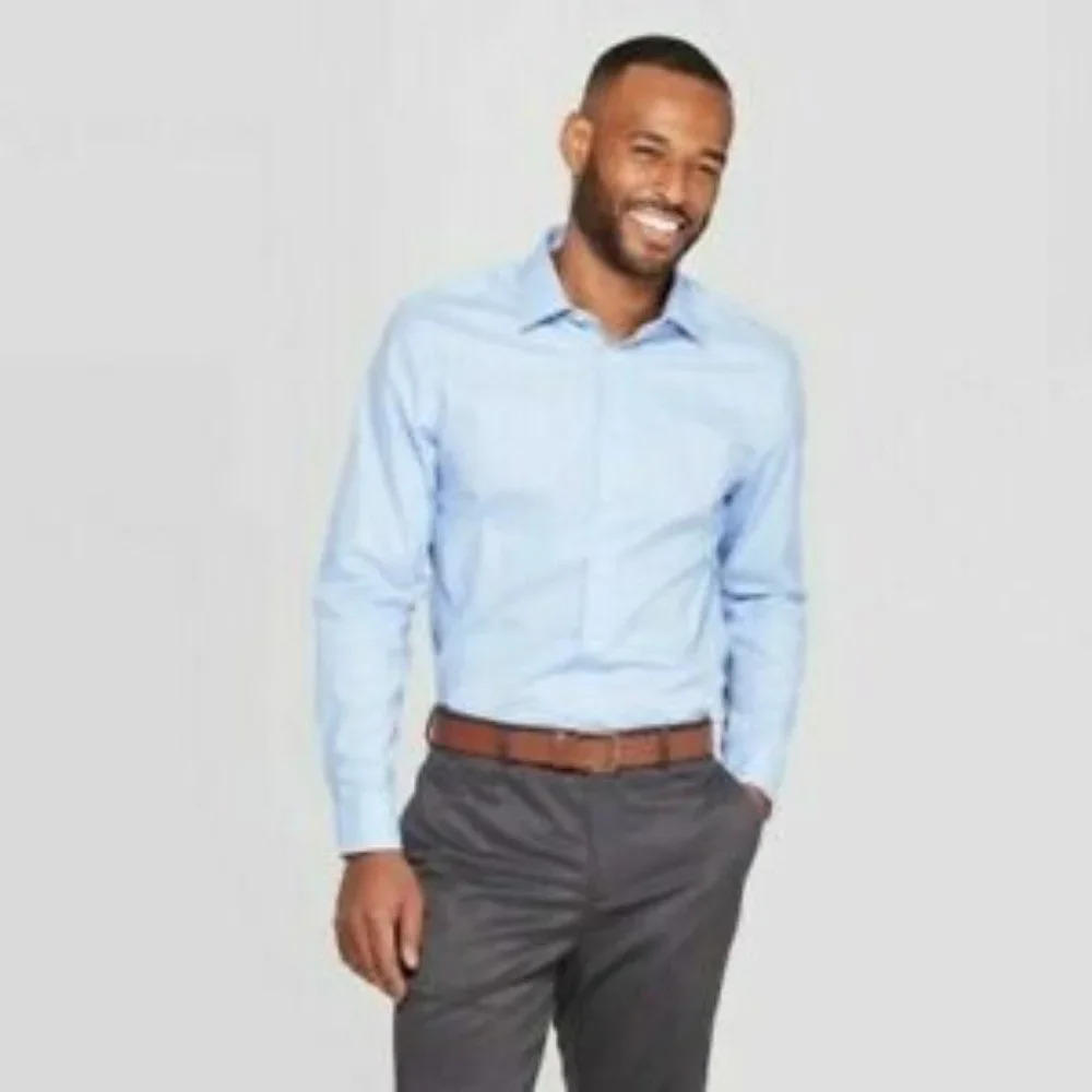 Men's Standard Fit Non-Iron Dress Long Sleeve Button-Down Shirt - Goodfellow &